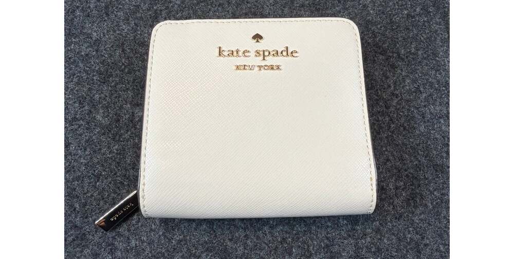 Kate Spade New York White Saffiano Bifold Wallet Gold Logo Zip Coin Pocket ID